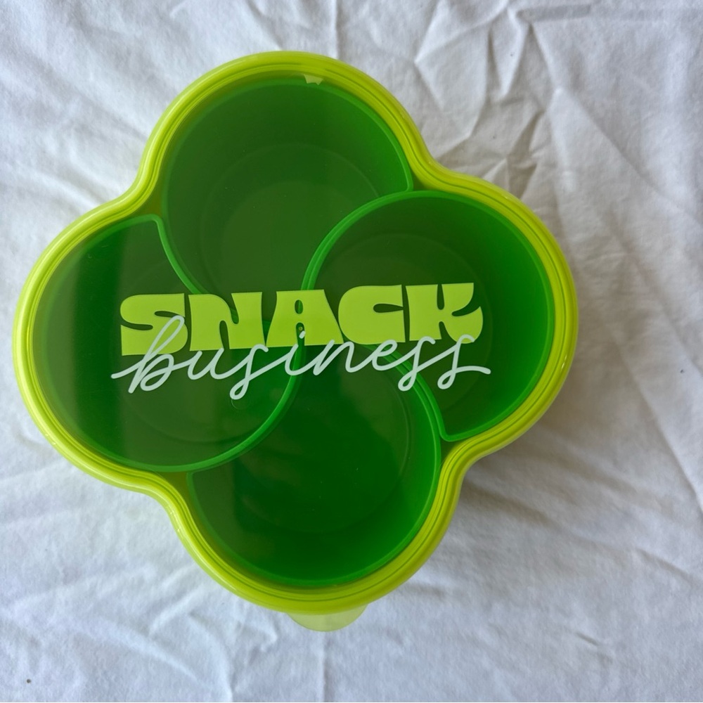 NWT!! BENTO BOX (Lunchbox) Reusable & Durable